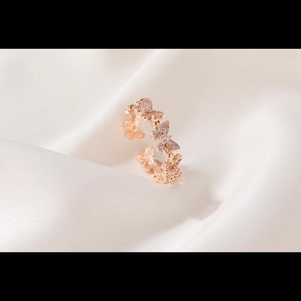 Butterfly ring